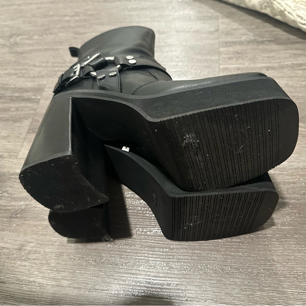 EUC Michael Kors Crosby Leather Moto Booties - Picture 4 of 8